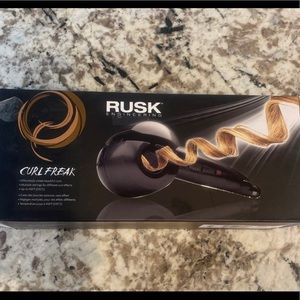 Rusk Curl Freak